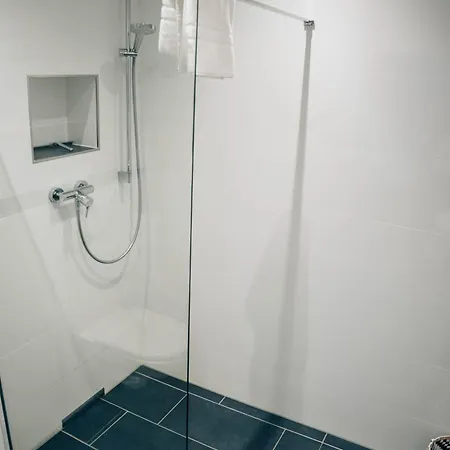 شقة Weingut Hans Bausch *